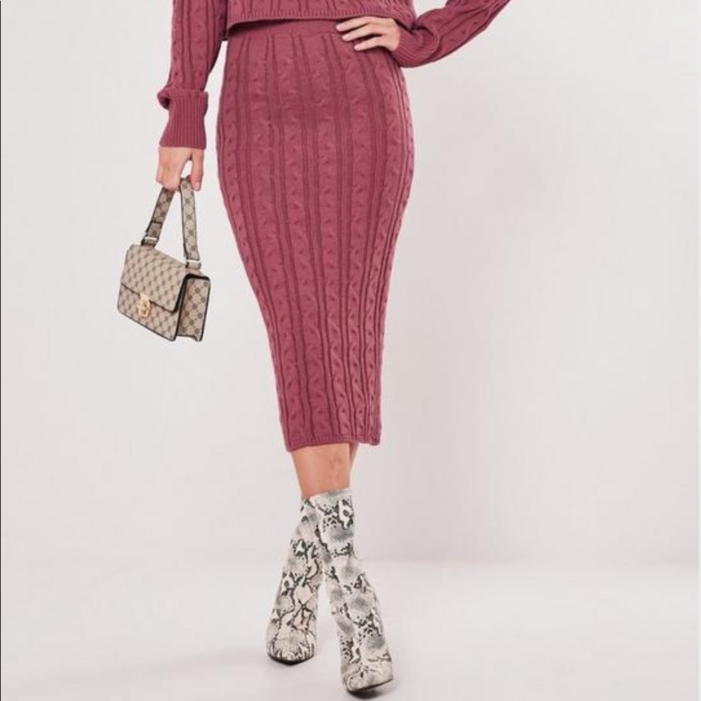 NWT Mauve Thick Ribbed Midi Skirt